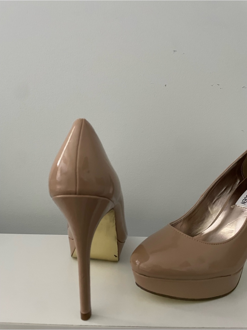 Steve Madden Saint Nude Patent Platform Pumps - Size 7.5 - Like New - Picture 10 of 16